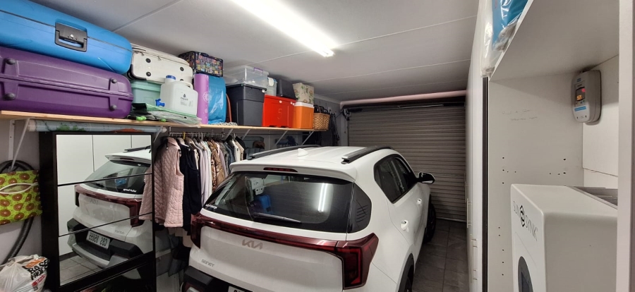 2 Bedroom Property for Sale in Island View Western Cape